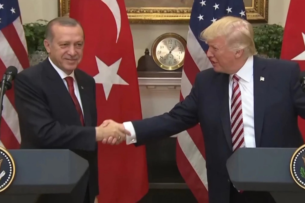 След стрелбата във Вашингтон: Ердоган предлага подкрепа на Тръмп